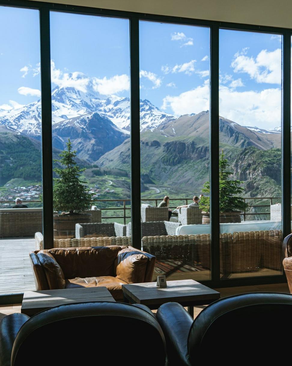 Alpine Retreat Room